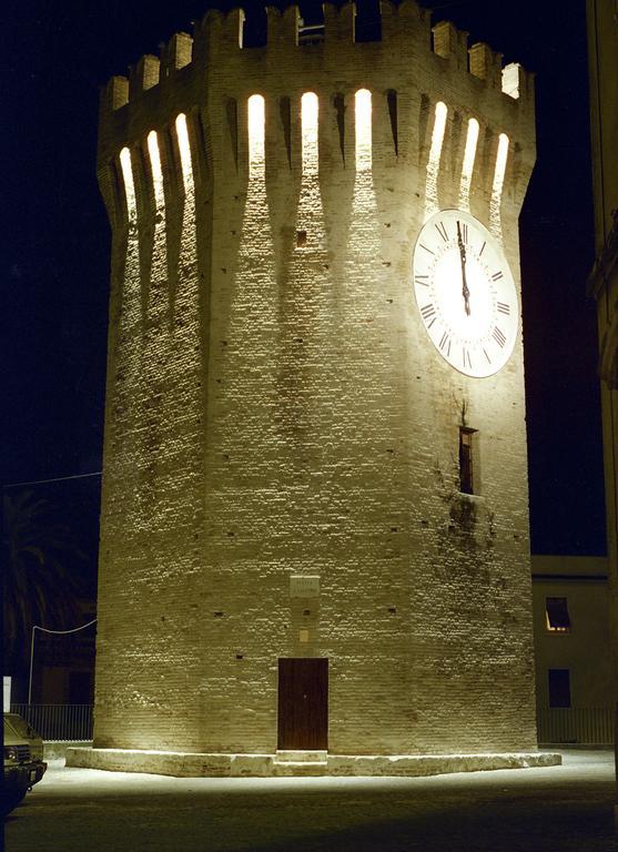 Hotel Regent - In Pieno Centro San Benedetto del Tronto Kültér fotó
